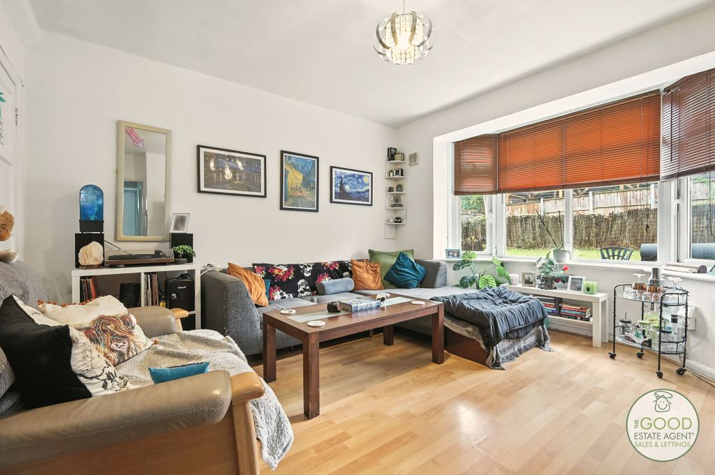 Property photo 2 of 12