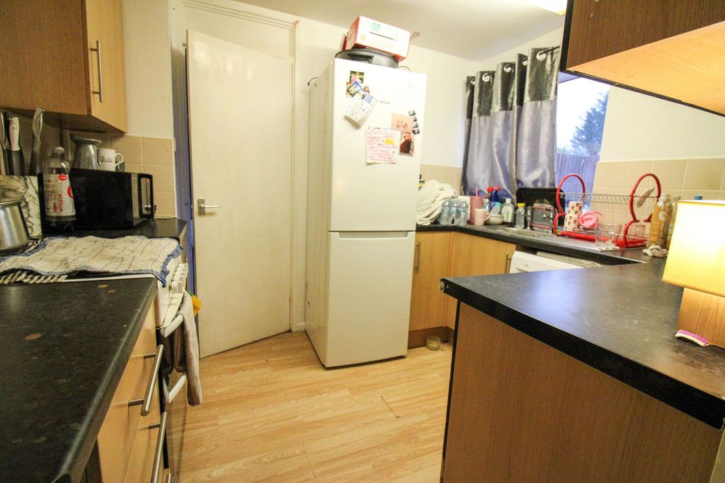 Property photo 3 of 8