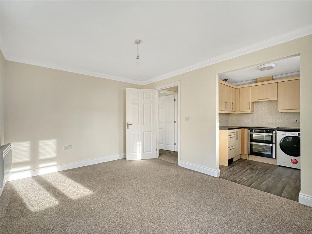 Property photo 2 of 9 2.Jpg