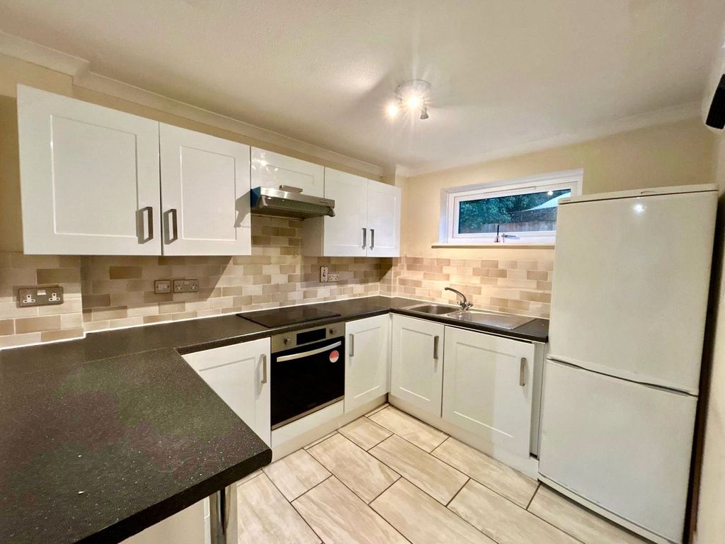 Property photo 2 of 8 Picture No. 05