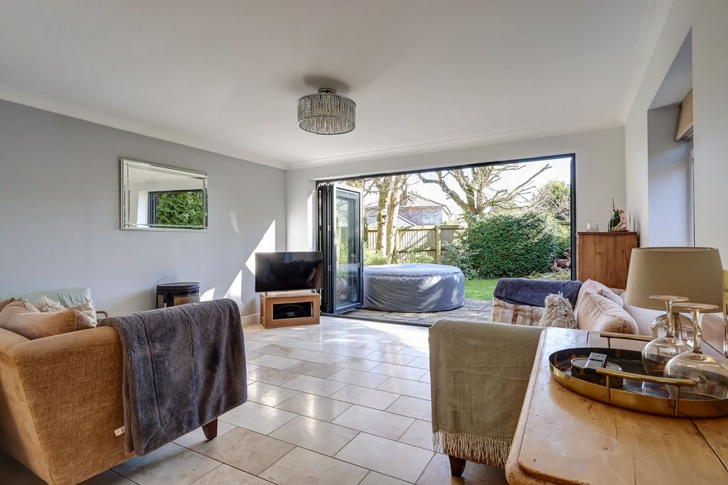 Property photo 2 of 21 Picture No. 36