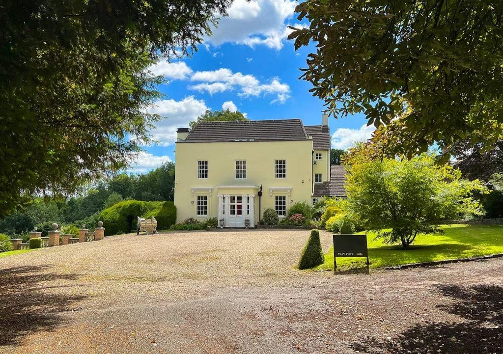 Property photo 2 of 70 Pc3.Jpg