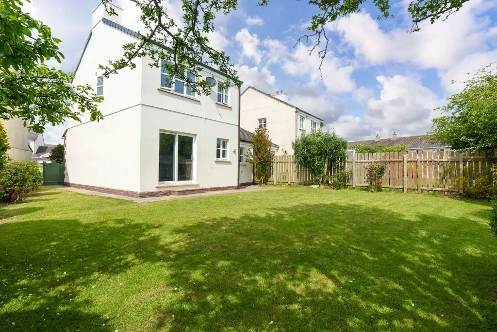 Property photo 3 of 19