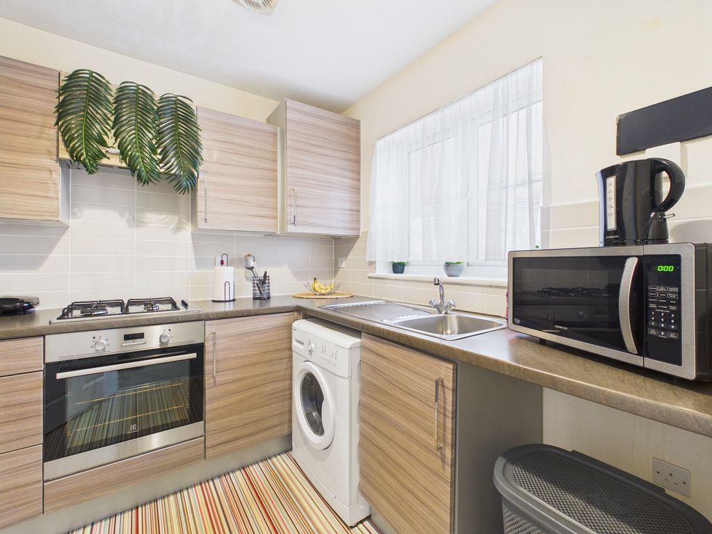 Property photo 2 of 18 Kitchen