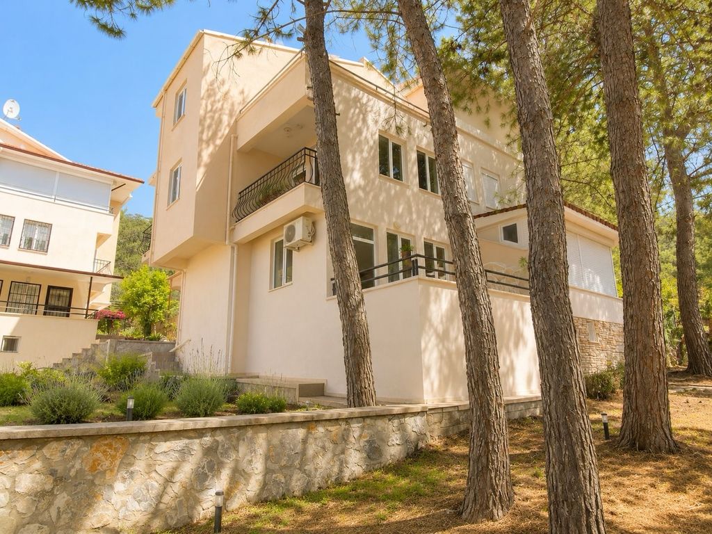 Property photo 1 of 24 Immaculate Semi-Detached Villa For Sale In Akbuk Â€“ Main View Of The Villa