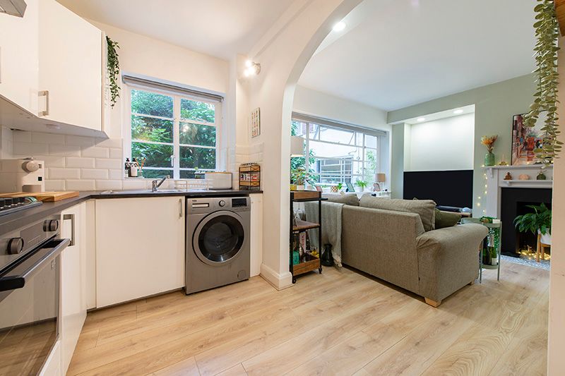 Property photo 3 of 12