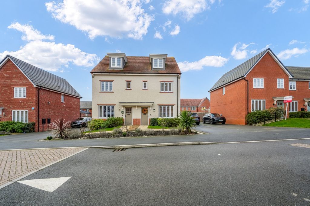 Property photo 2 of 14 Picture No. 11