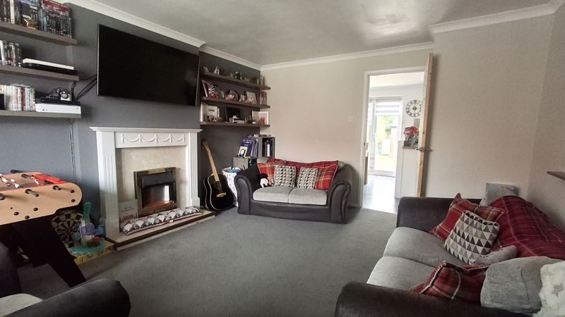 Property photo 3 of 11 Photo 8