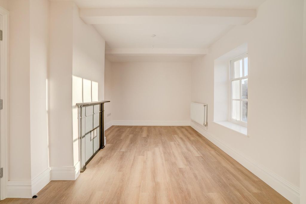 Property photo 3 of 25 Batched (13).Jpg