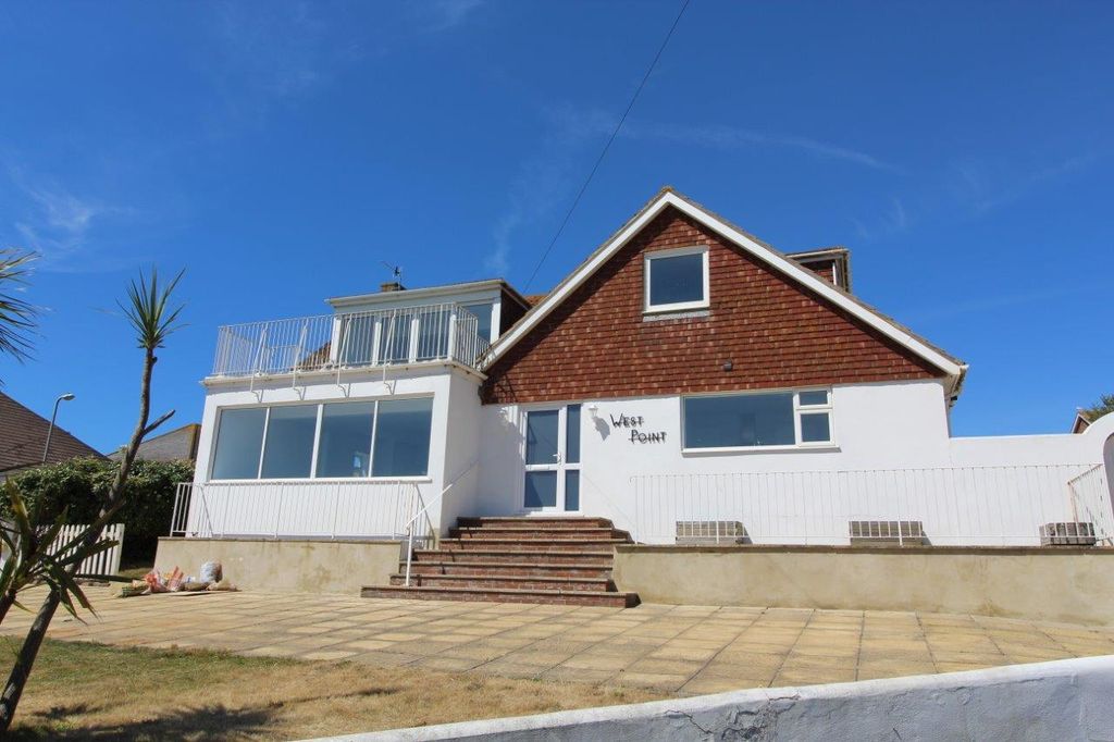 Property photo 1 of 26