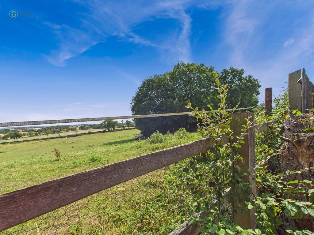 Property photo 2 of 38
