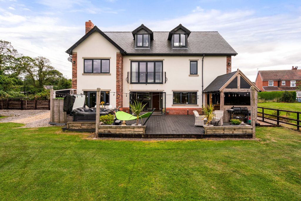 Property photo 1 of 46