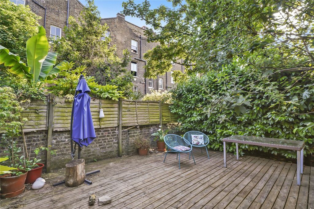 Property photo 3 of 12