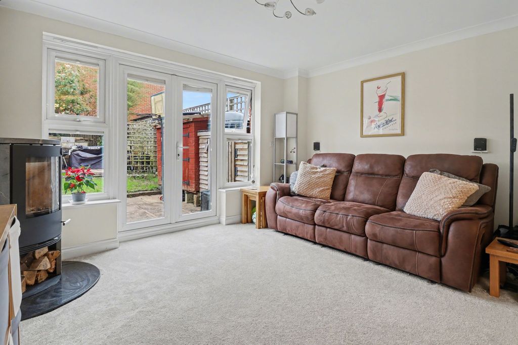 Property photo 3 of 12