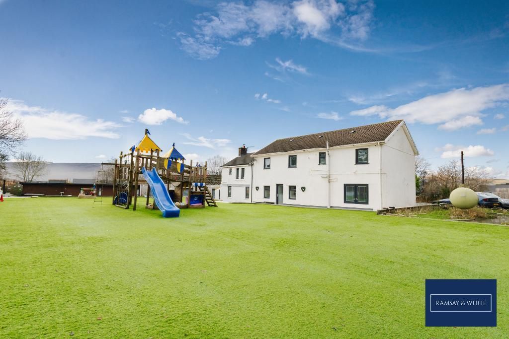 Property photo 1 of 33