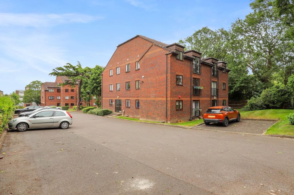 Property photo 1 of 11 Parking- 31 Readman Court - 38 (1).Jpg