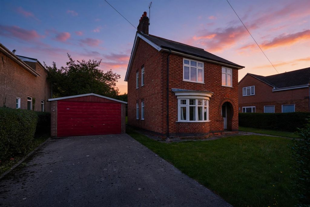 Property photo 3 of 14 Twilight (5).Png