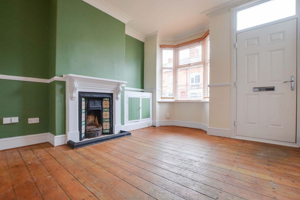 Property photo 2 of 21