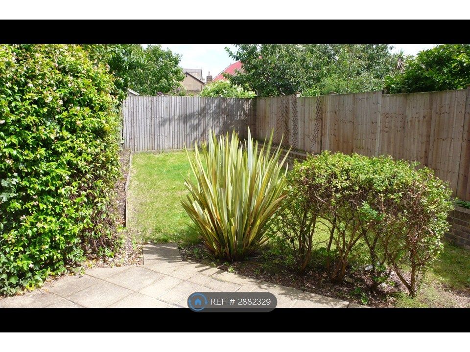 Property photo 2 of 7 Private Garden