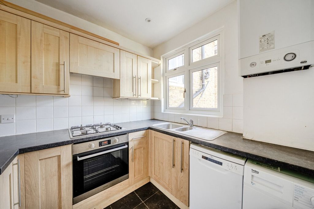 Property photo 2 of 13 Picture No. 05