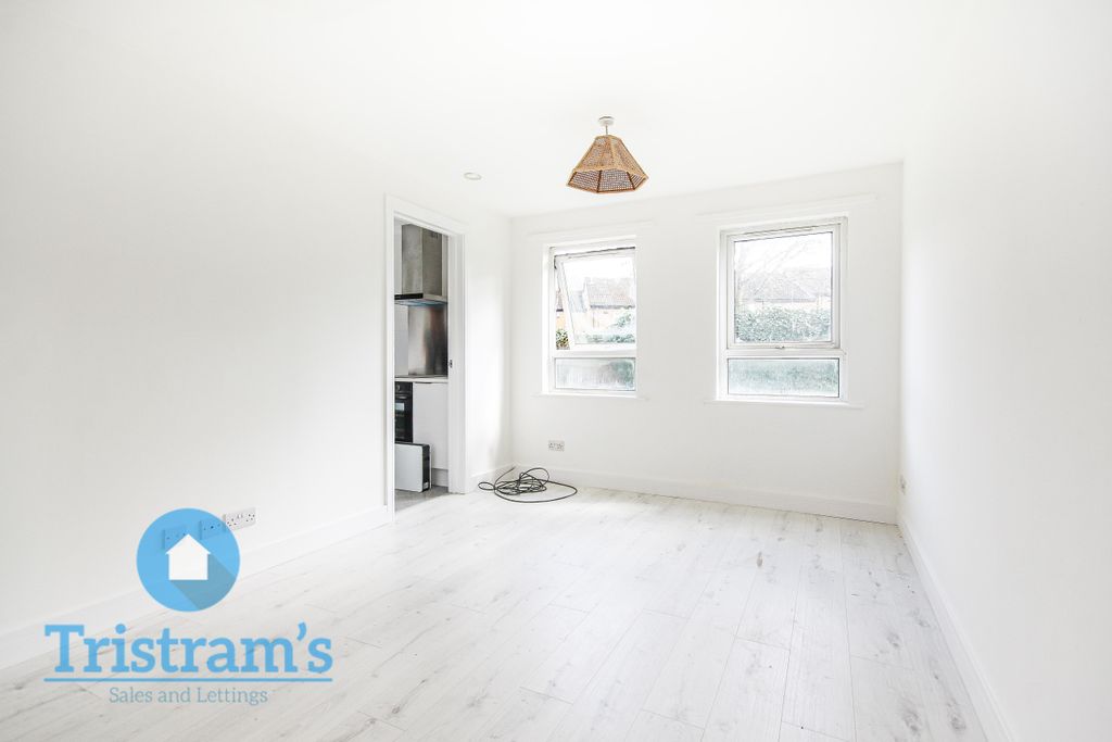 Property photo 3 of 7 Img_2693