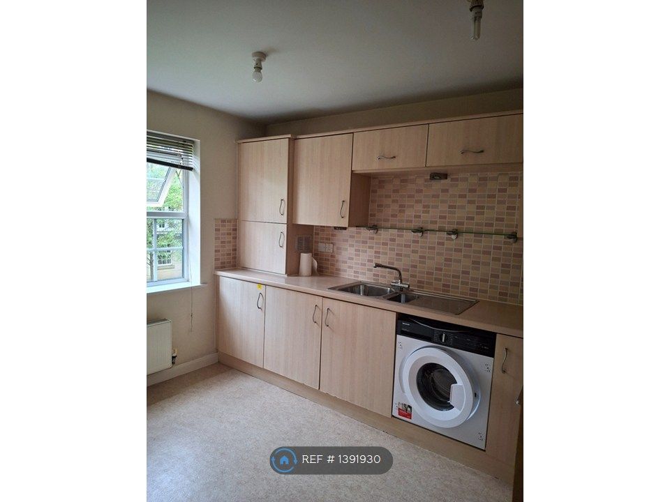 Property photo 1 of 2 Kitchen