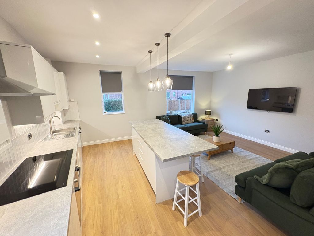 Property photo 2 of 7 Picture No. 10