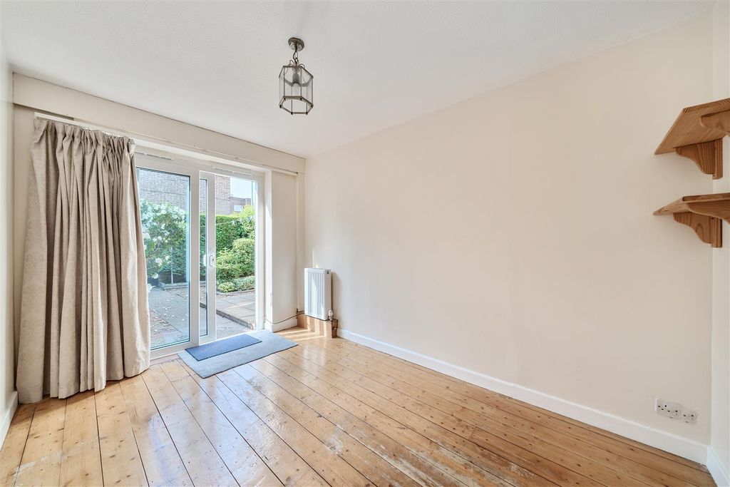Property photo 3 of 15 1320005-1-6874c53B84Bd2.Jpg