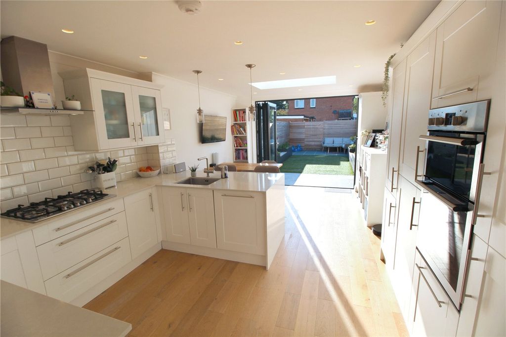 Property photo 1 of 16 Picture No. 09