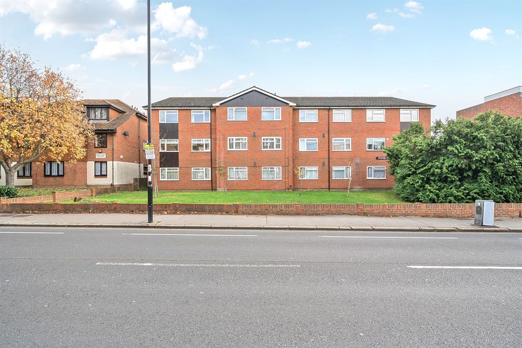 Property photo 1 of 10 (Main)