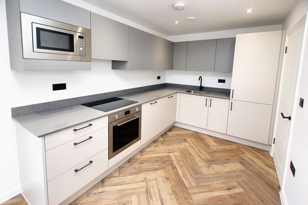 Property photo 3 of 6