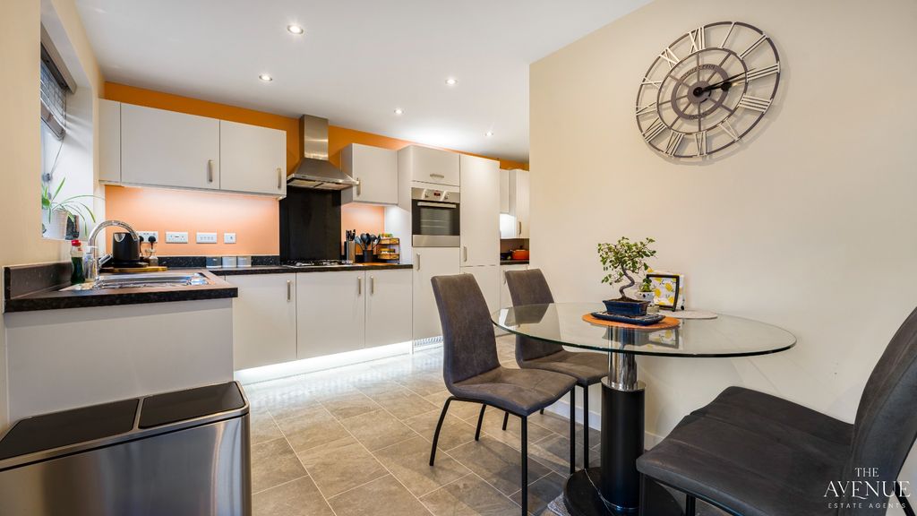 Property photo 3 of 26 4747675