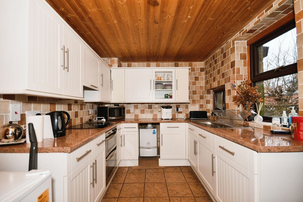 Property photo 2 of 18 Photography