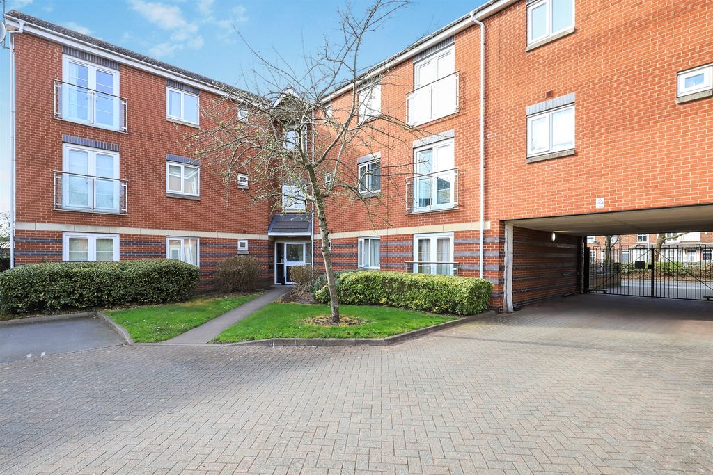 Property photo 2 of 14