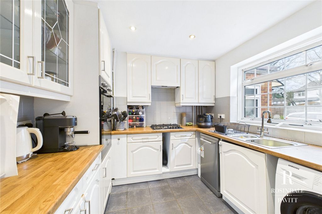 Property photo 2 of 27 Picture 2