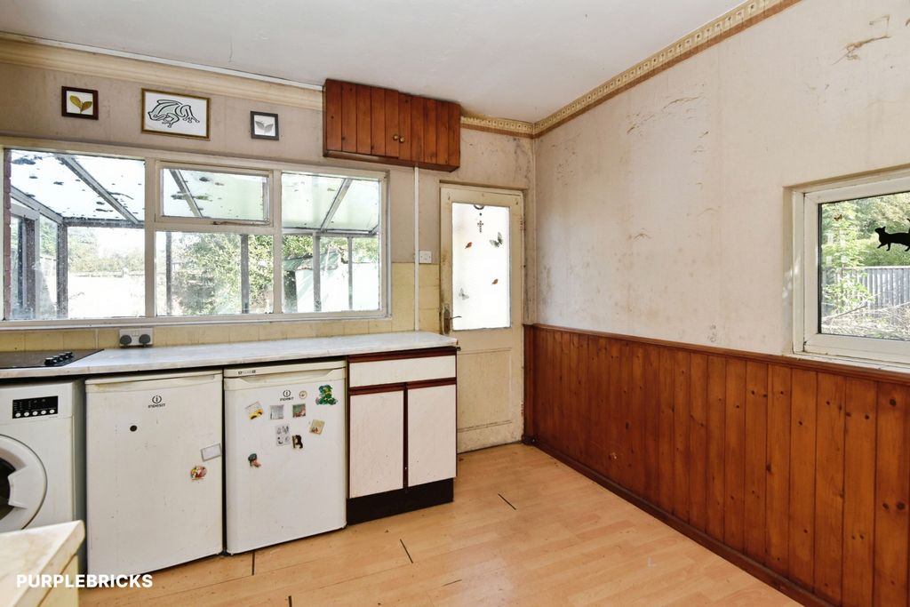 Property photo 3 of 25