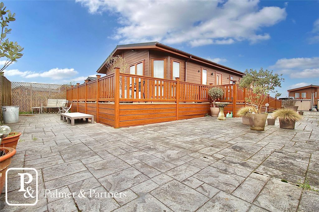 Property photo 1 of 22 Picture No. 32