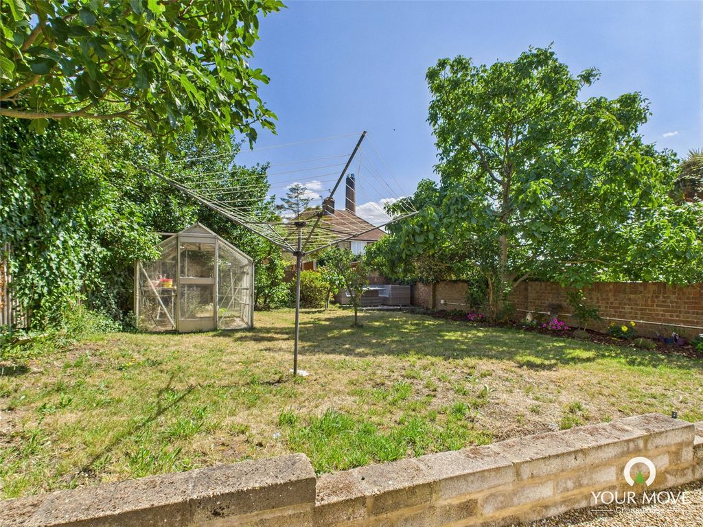 Property photo 2 of 17 Picture No. 12