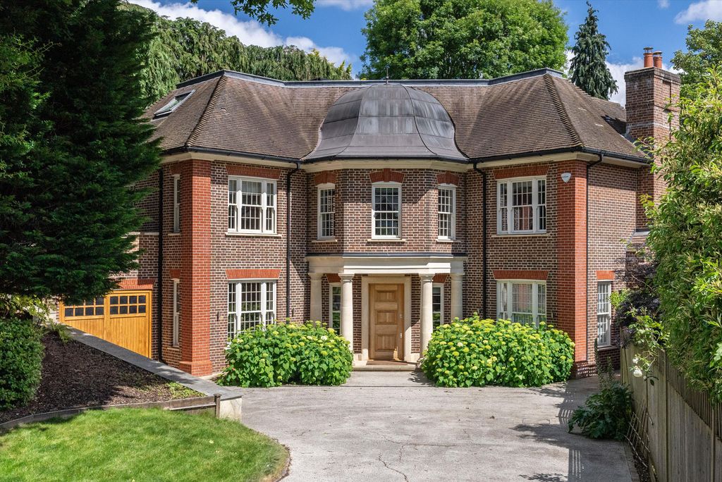 Property photo 1 of 20 Wimbledon