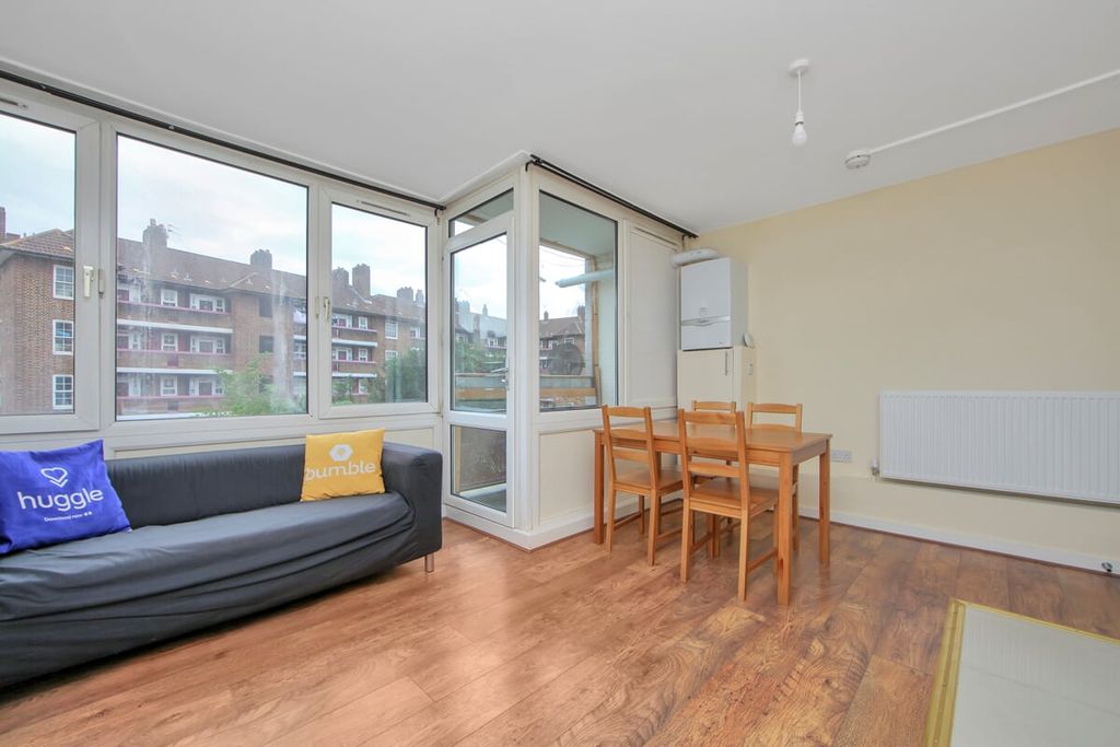 Property photo 2 of 11