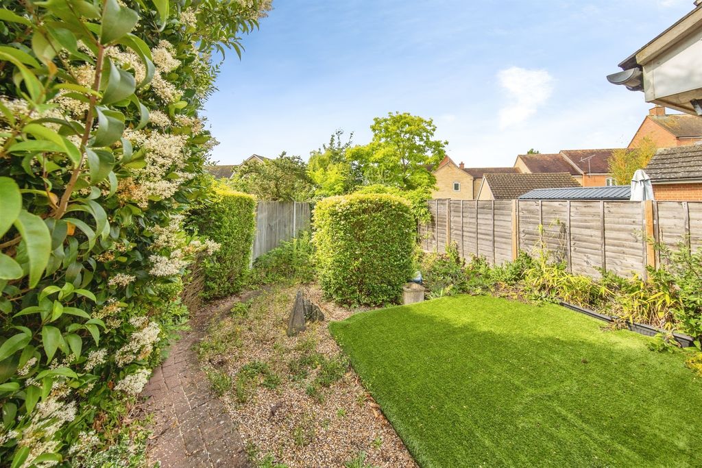Property photo 2 of 18