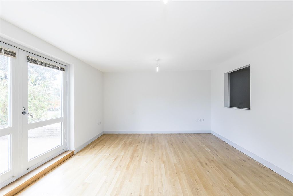 Property photo 3 of 12 2