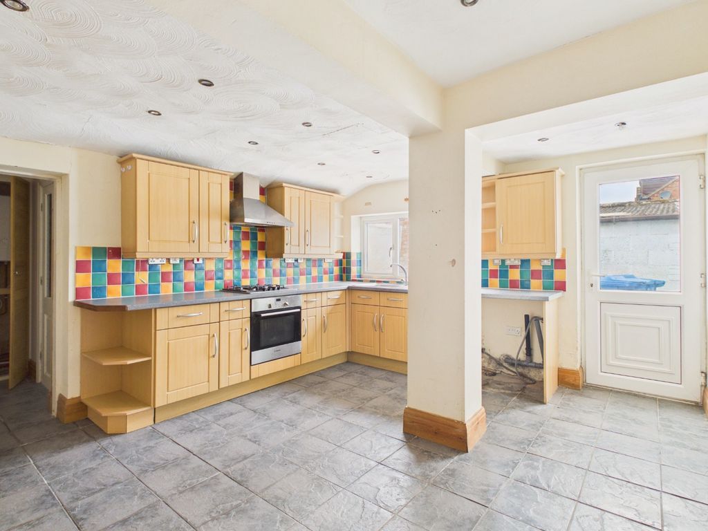 Property photo 3 of 12 5317236