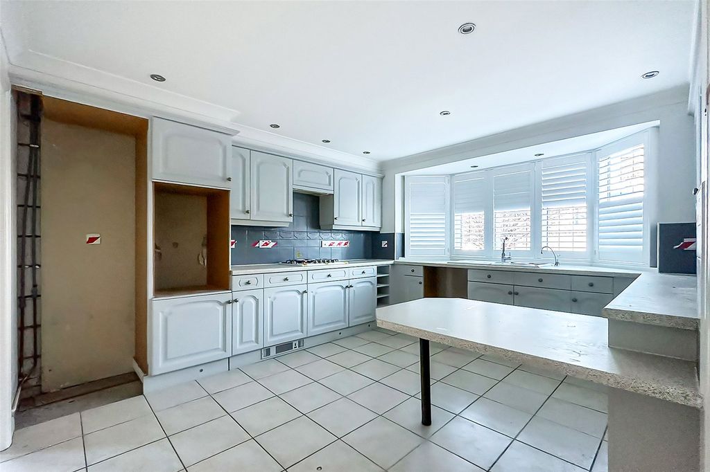 Property photo 3 of 22 Picture No. 04