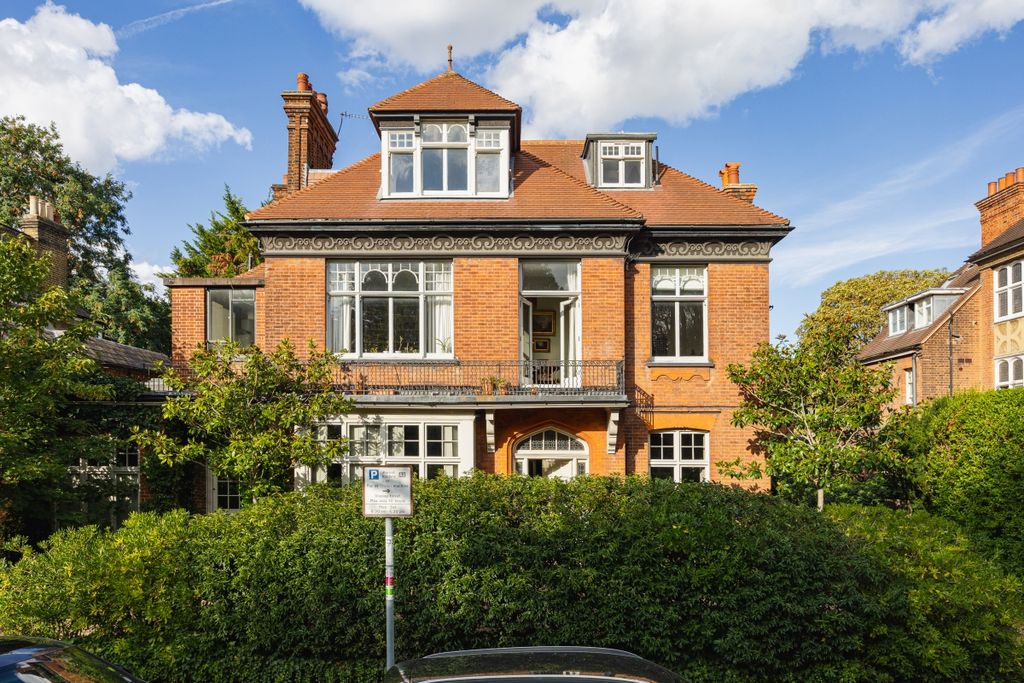 Property photo 1 of 15 Keswick Road 23A ...