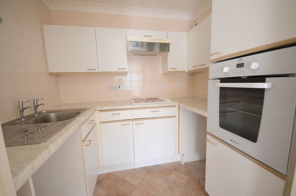 Property photo 3 of 9 Photo 4