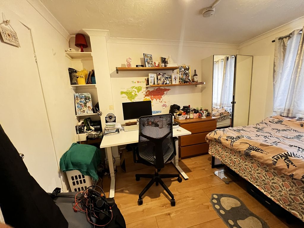 Property photo 3 of 15