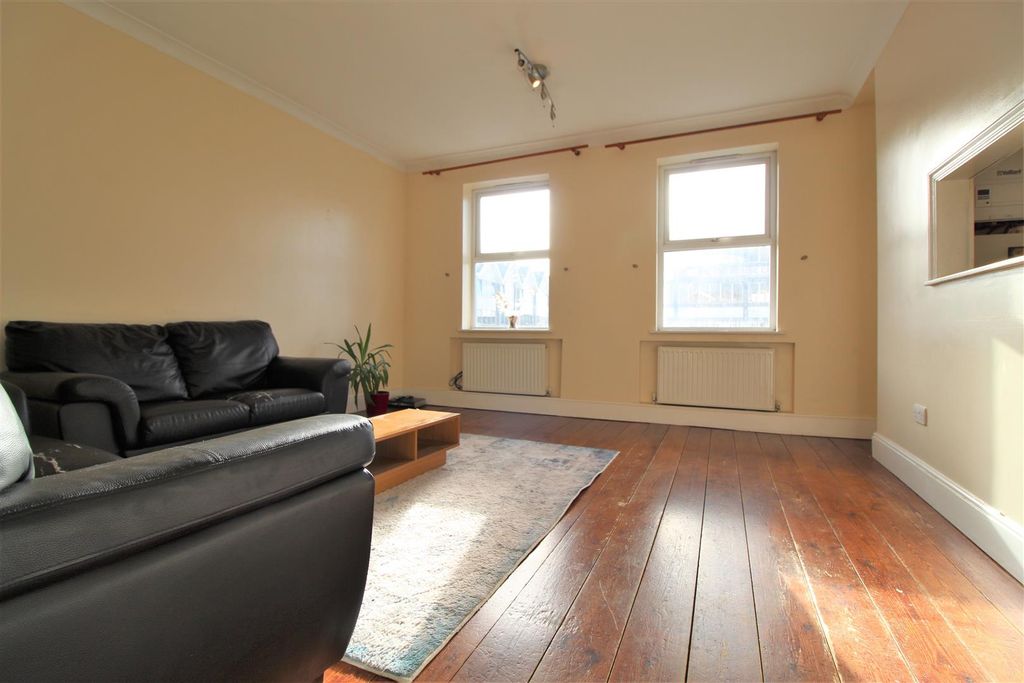 Property photo 1 of 5