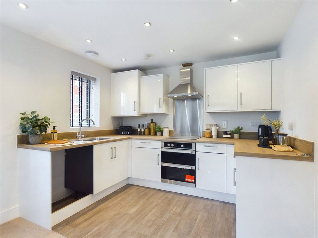 Property photo 3 of 8 Picture No. 04