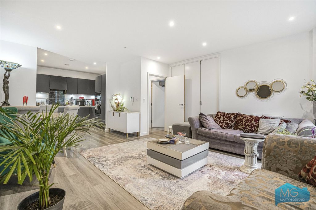 Property photo 3 of 17 Picture No. 19